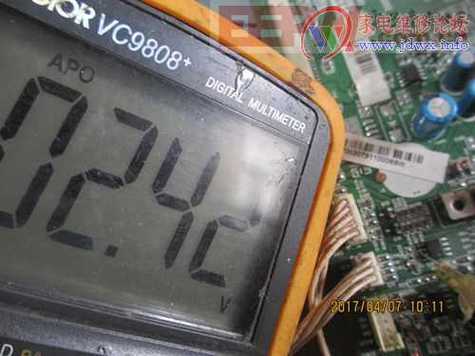 长虹LT32710液晶电视不开机故障维修