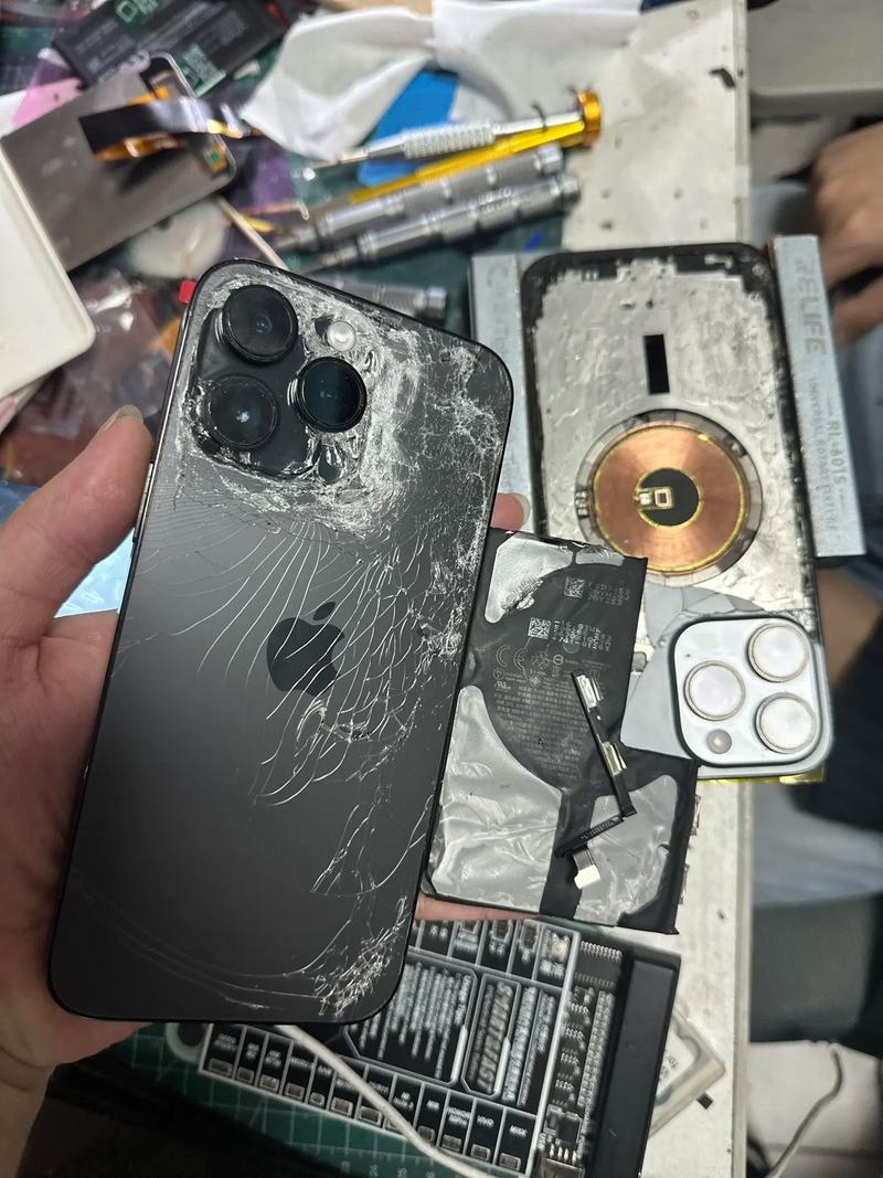 iphone手机故障排除与维修实战一本通