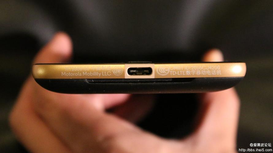 moto z play 电池模块