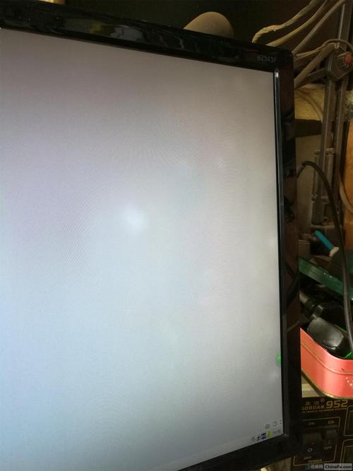 21m01 彩电 故障 水平方向 白点