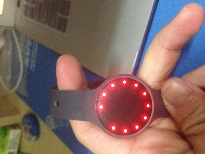 misfit flash换电池