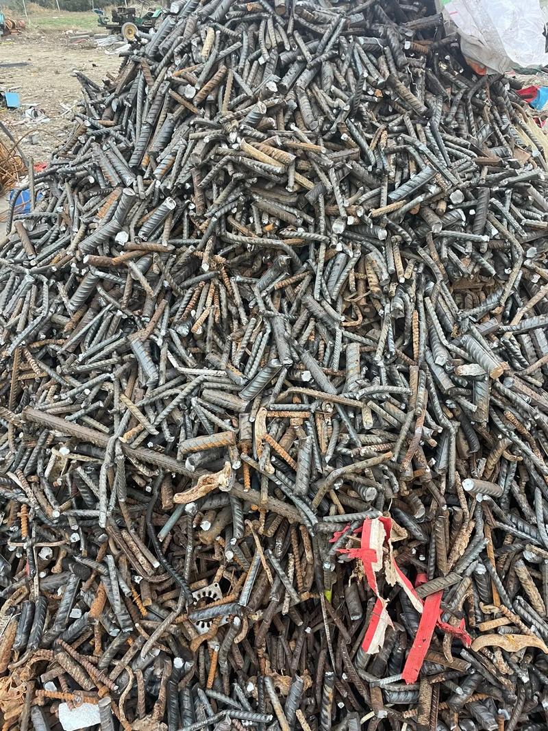 今日岳阳废铁价格是多少