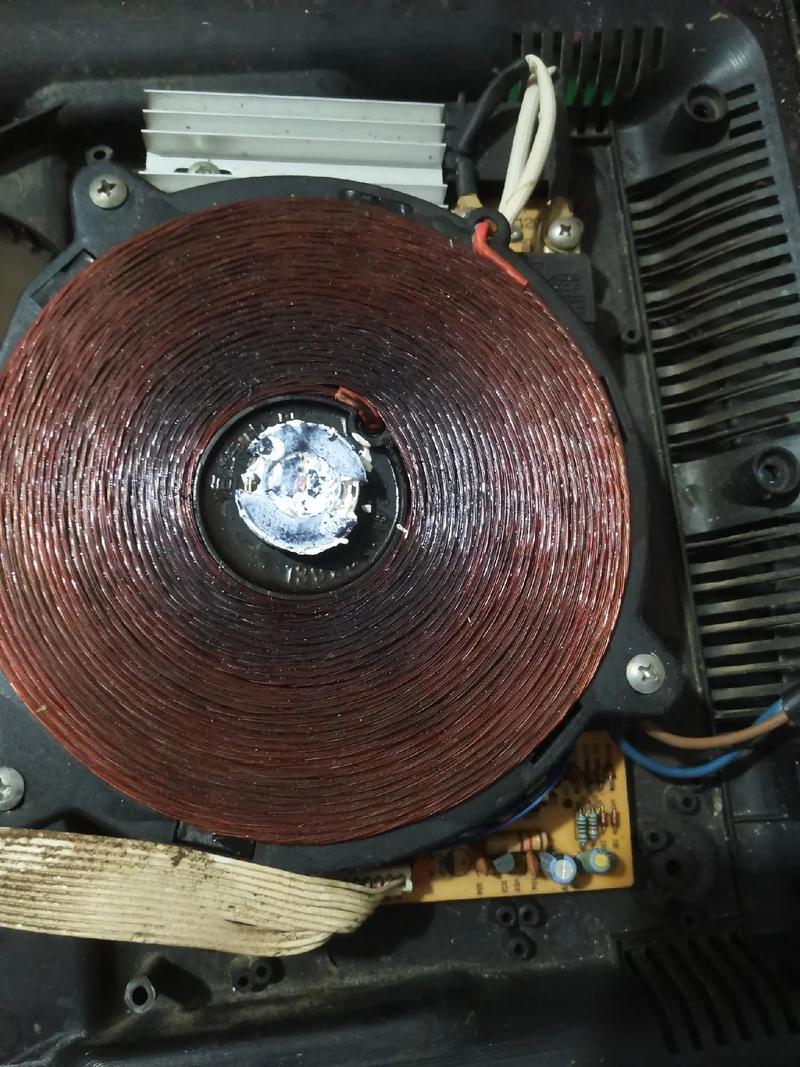 美的电磁炉st2106显示E3故障