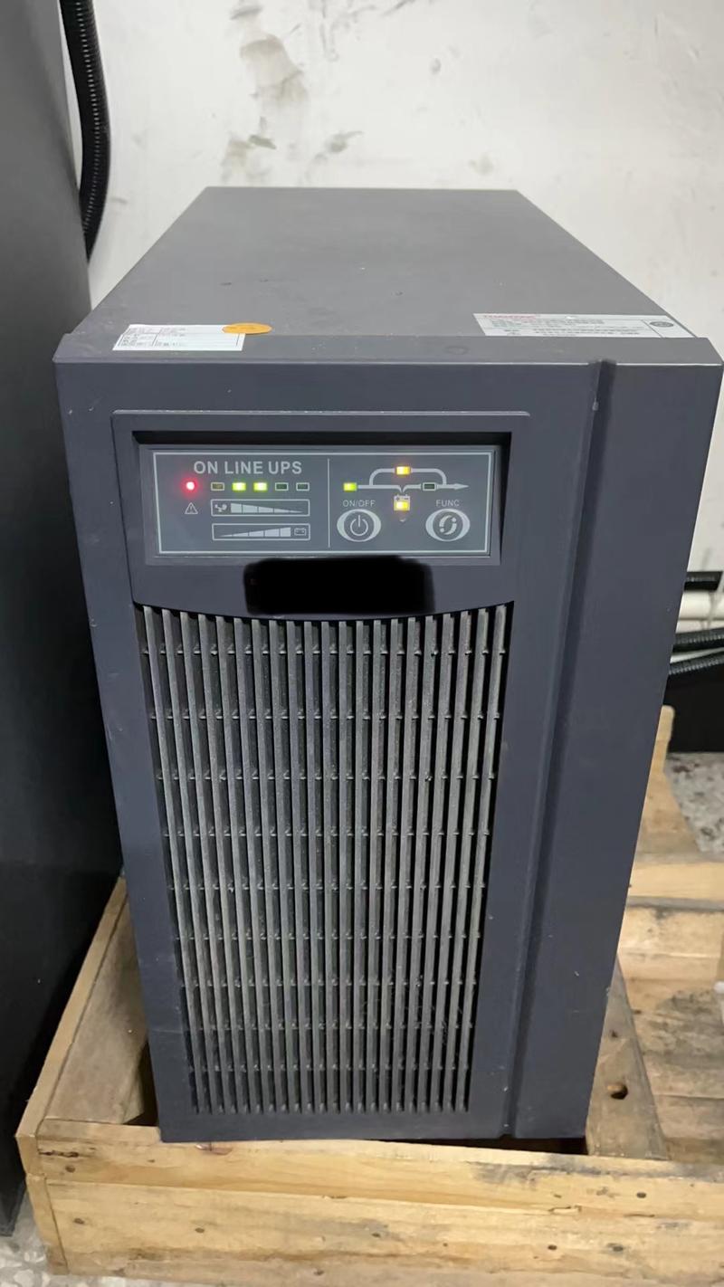 apc ups 电池容量灯闪