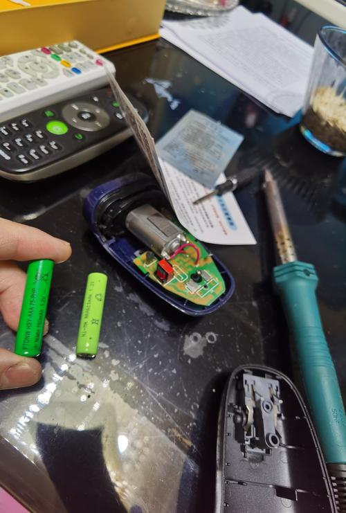 飞利浦剃须刀hq6070电池