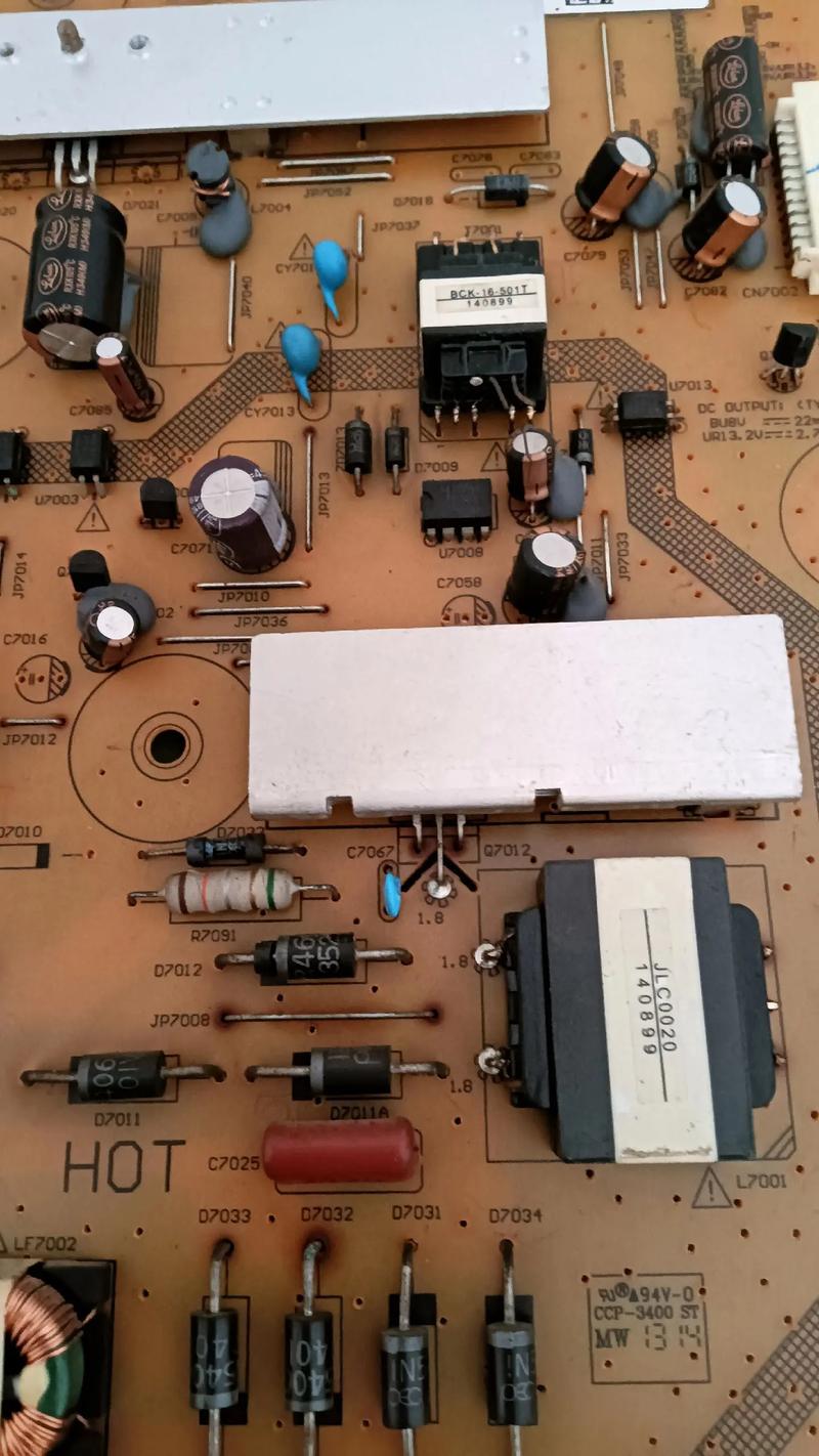 夏普lcd40LX440电源板故障