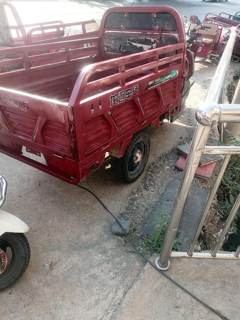 临沂废铁价摩托三轮车