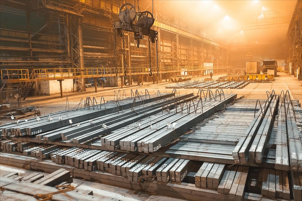 现在废铁轨多少钱一斤