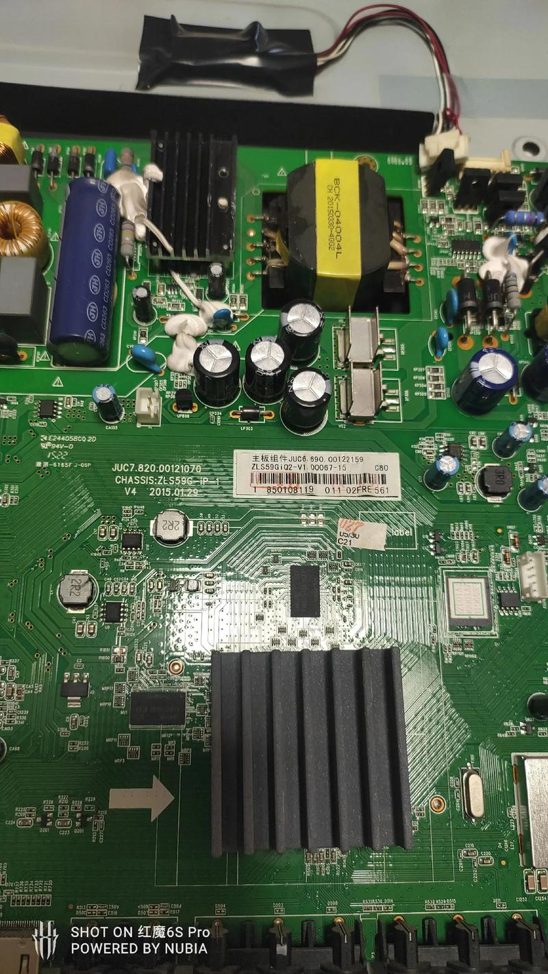 长虹LED32b3060不开机故障