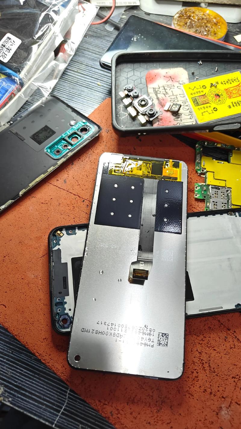 不能拆电池的手机进水了怎么办