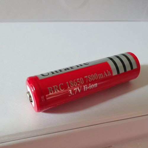 有一块手机用的锂电池3.7v