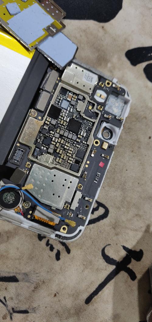 oppor9手机膨胀换电池