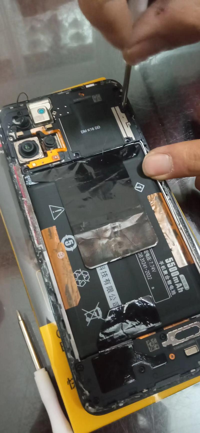 红米note3如何更换电池