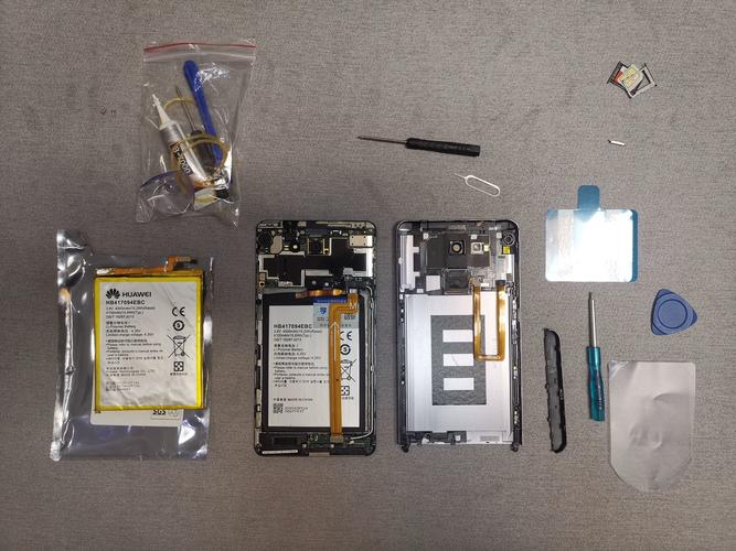 华为g7 plus电池拆开