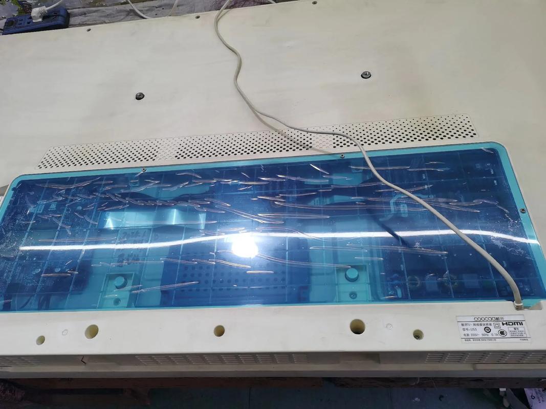 创维55e6000灯条坏故障现象