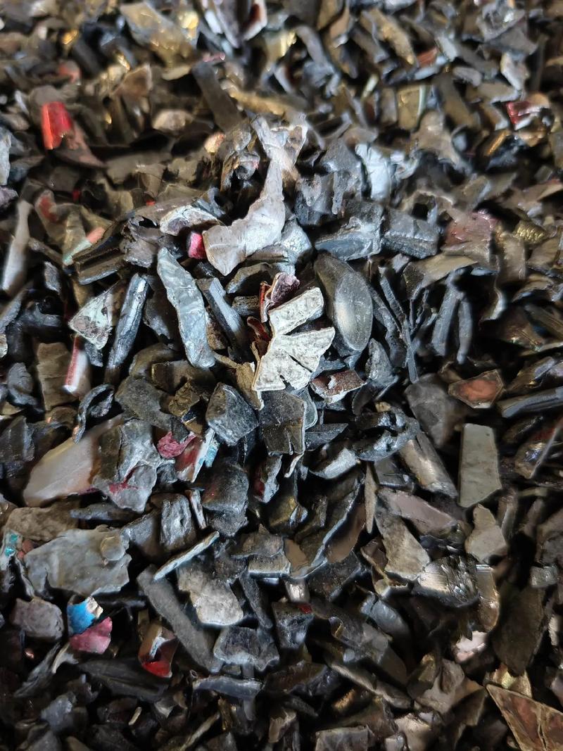 现金求购废铁盒破碎料