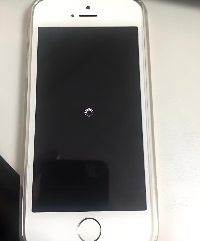 iphone5换电池后黑屏