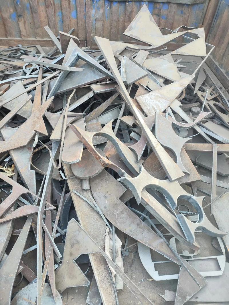 钢管卖废铁属于什么料