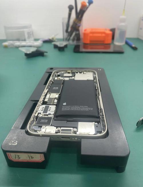 iphone电池鼓包保修吗