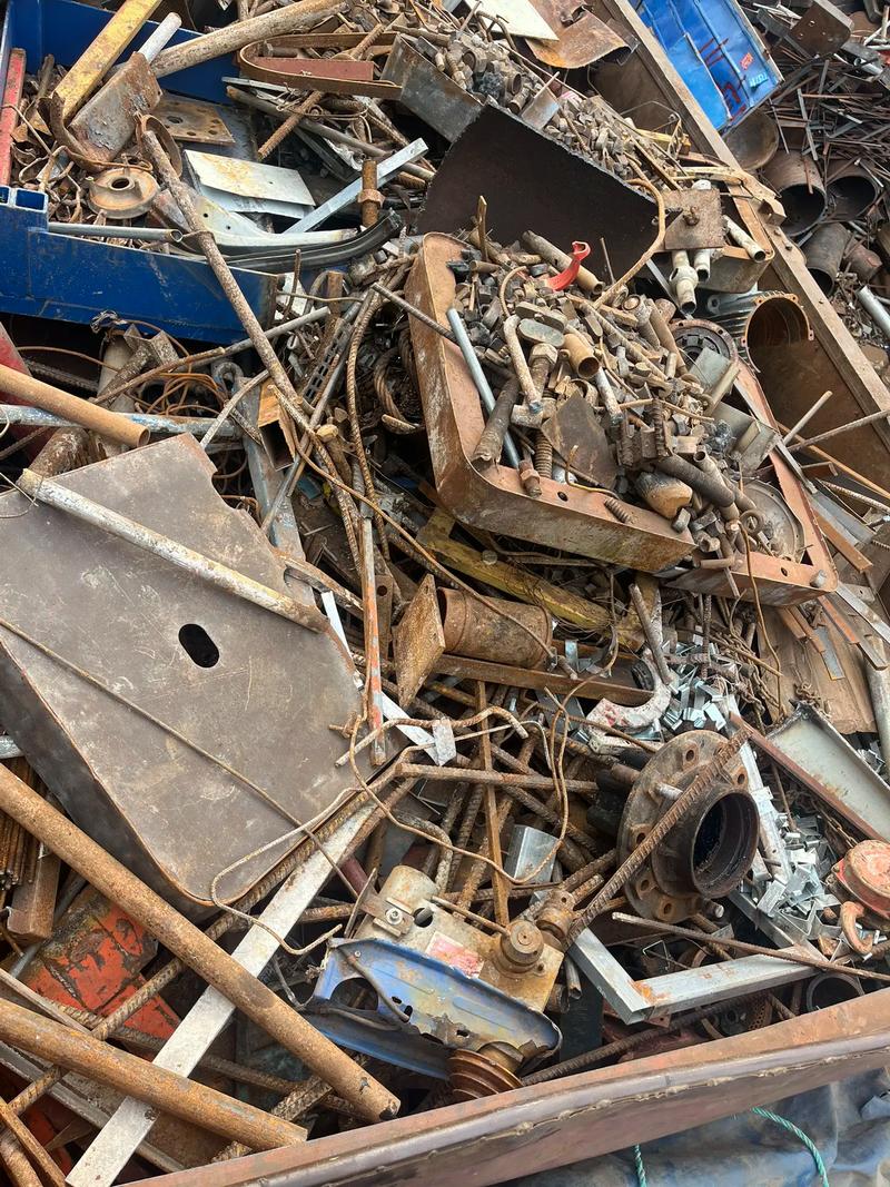 山东废铁钢格最新行情