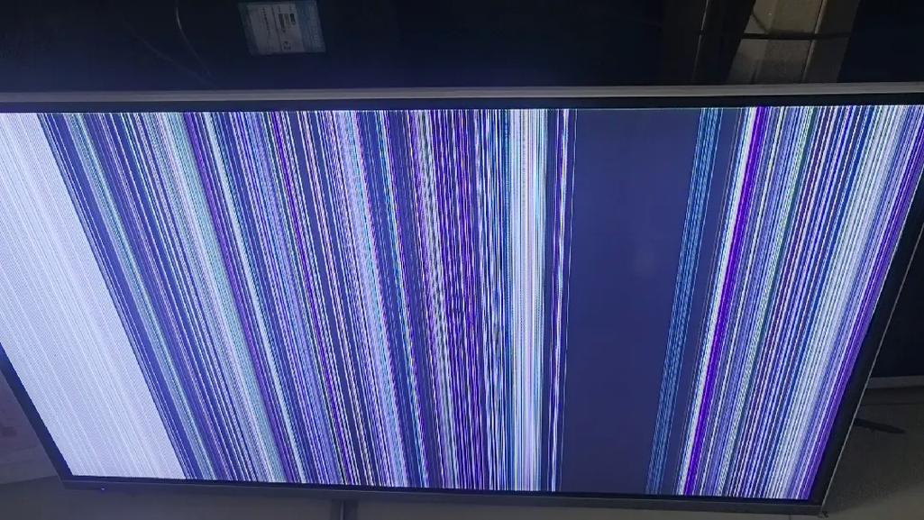 长虹电视SF21800不开机故障