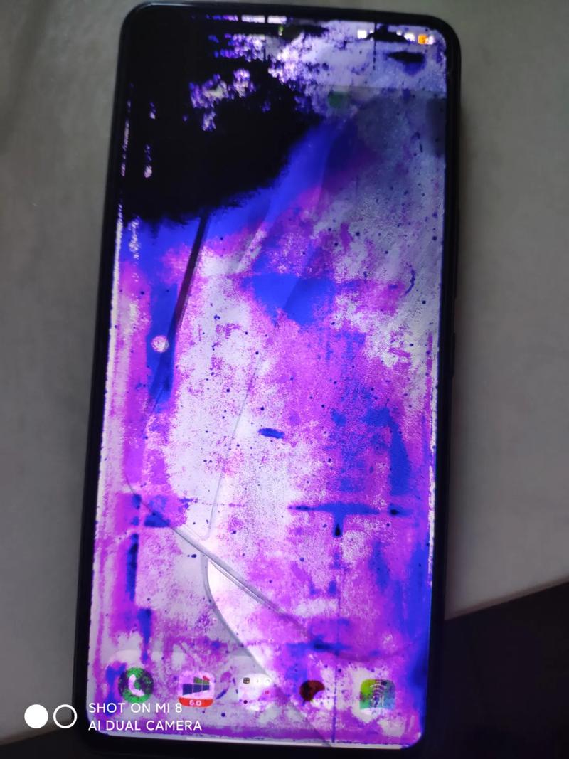 iphone5换电池后花屏