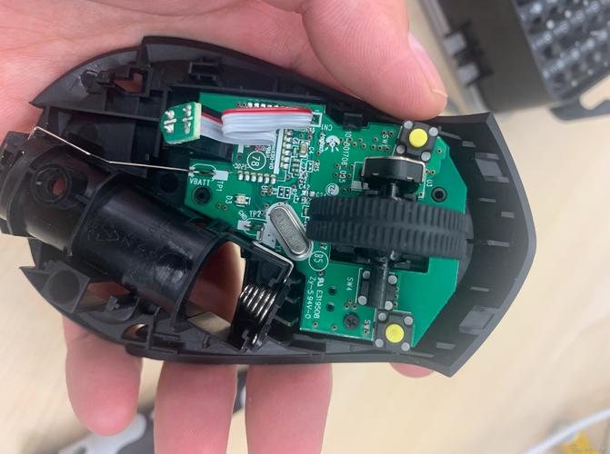 logitech鼠标换电池