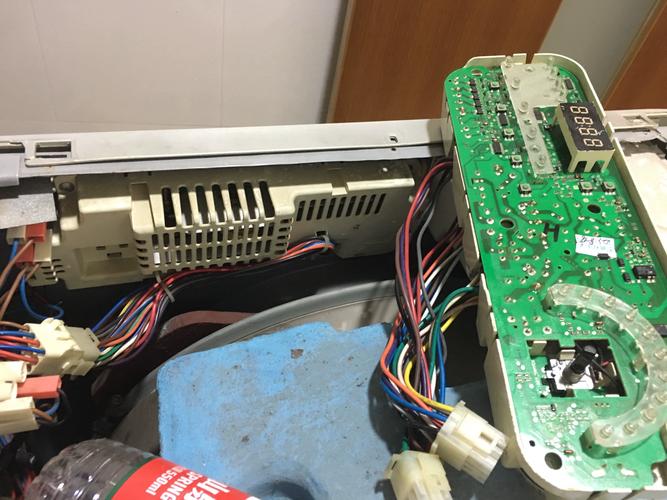 海尔l32v6-a8k主板故障