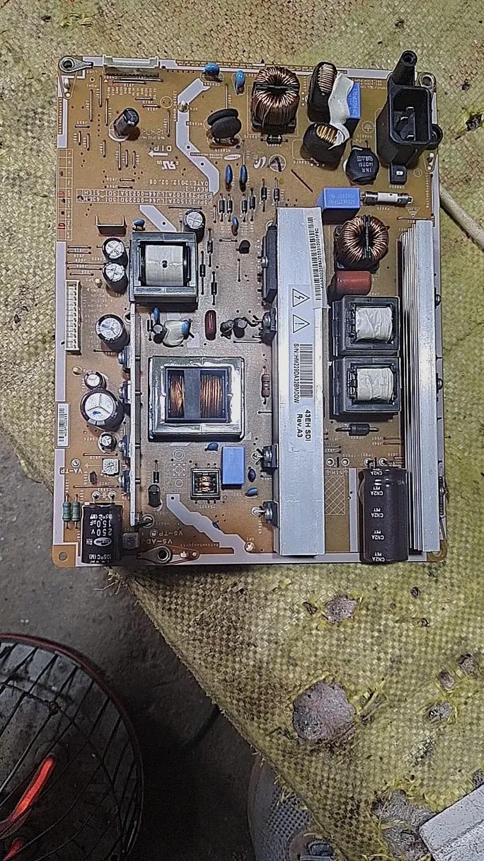 la32a350c1电源板故障