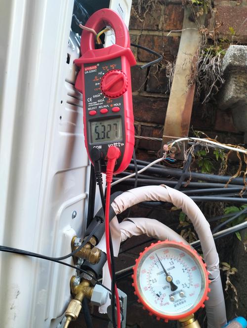 格力5匹接到220v上故障维修