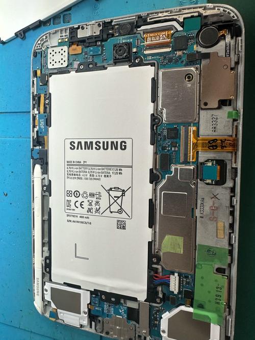 三星w2025电池可拆卸吗