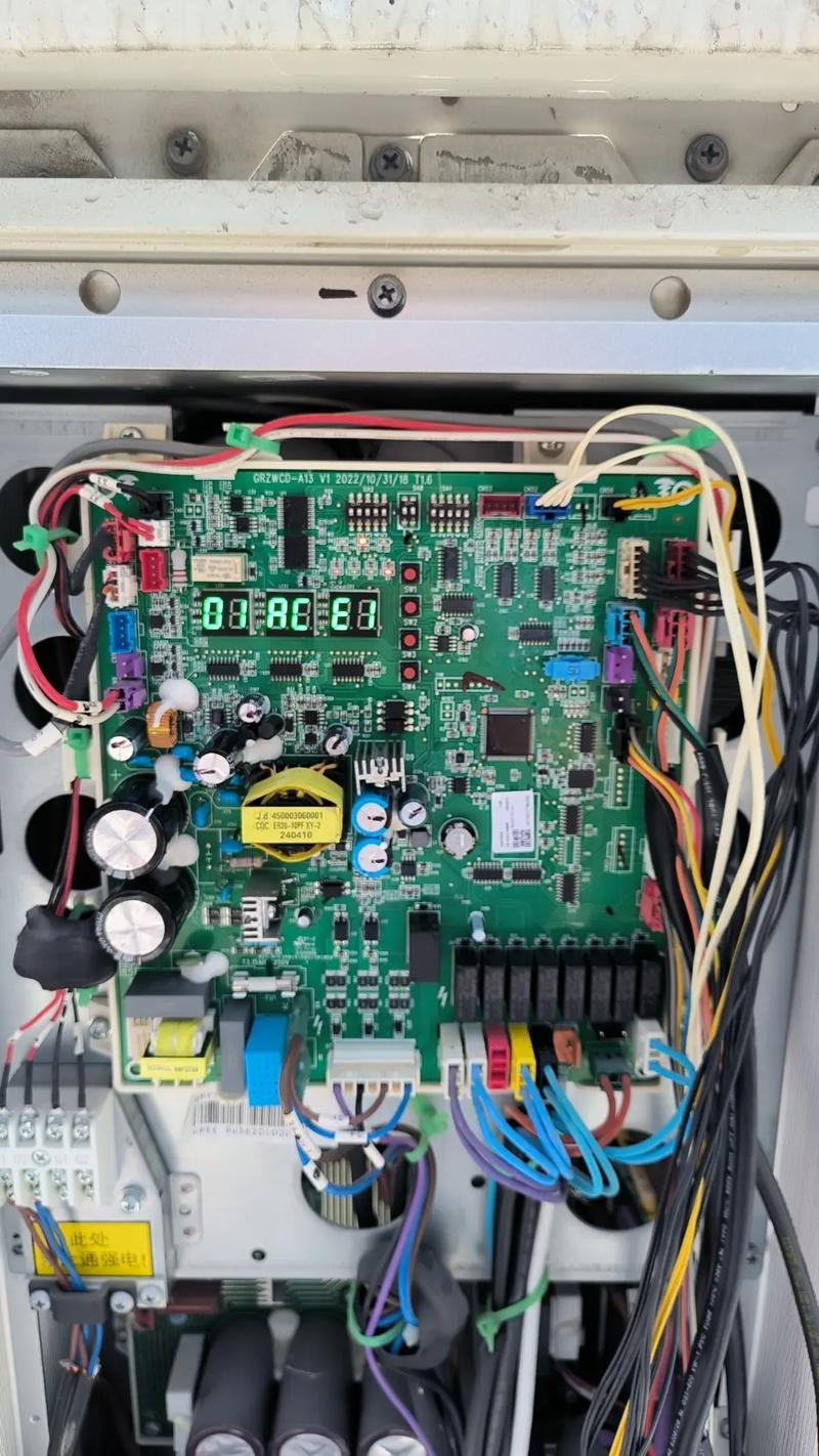 格力VRV空调外部联锁E1故障