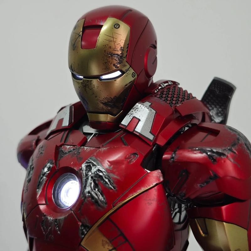 hottoys钢铁侠电池