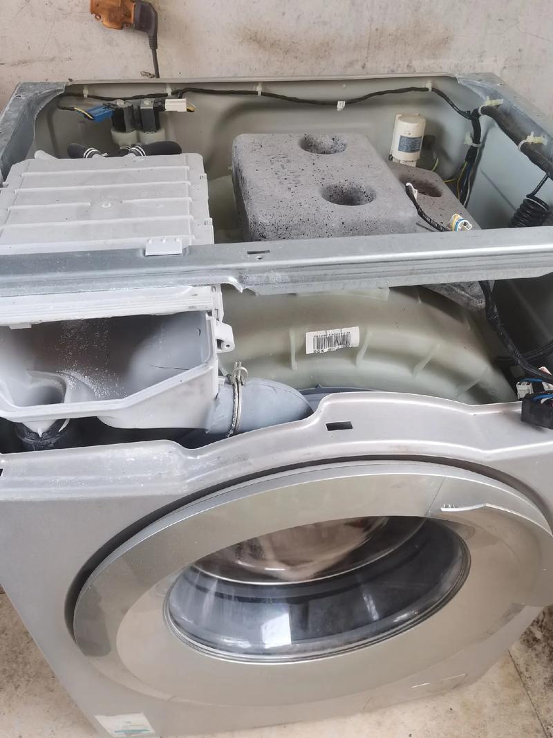 TCL滚筒全自动洗衣机故障维修