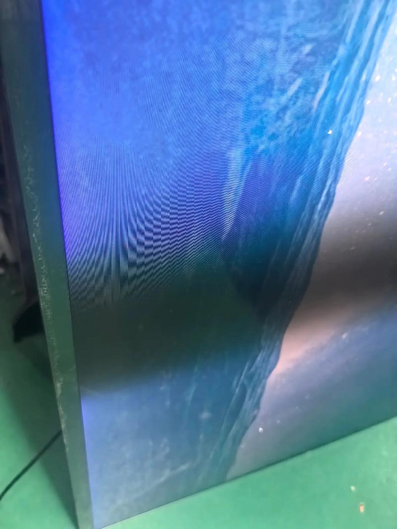 夏普70XU3OA屏幕背光故障