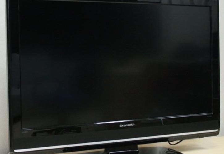 创维32l20hw背光闪烁故障