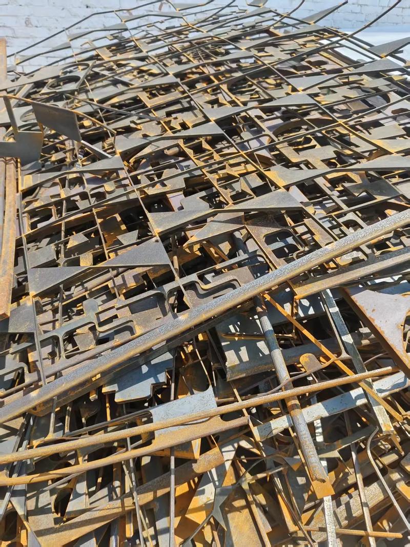 辽钢废铁多少钱一吨