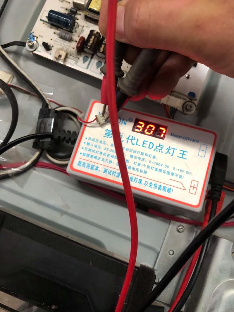 海信42K3110背光闪烁故障