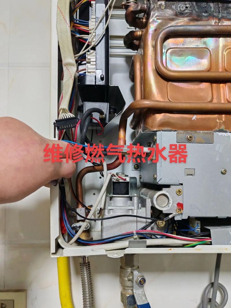 美的燃气热水器电池怎么换