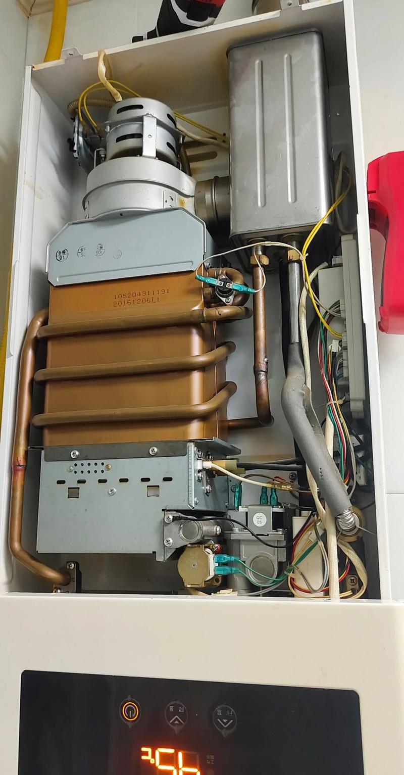 西门子热水器e2故障解决方法