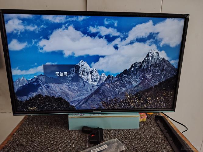 创维32E55D一闪即灭故障