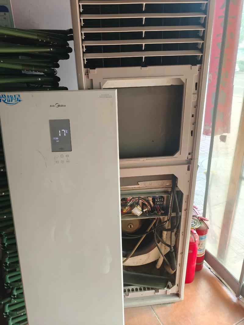 5匹吸顶美的空调e8故障消除