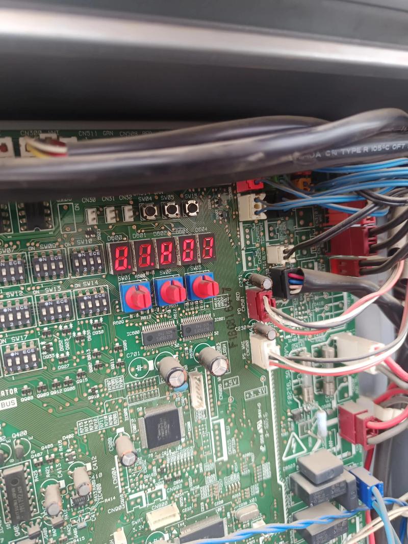 空调室外机p05故障维修方法