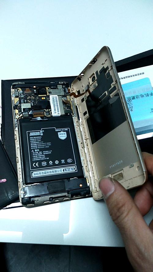 红米note3电池安装
