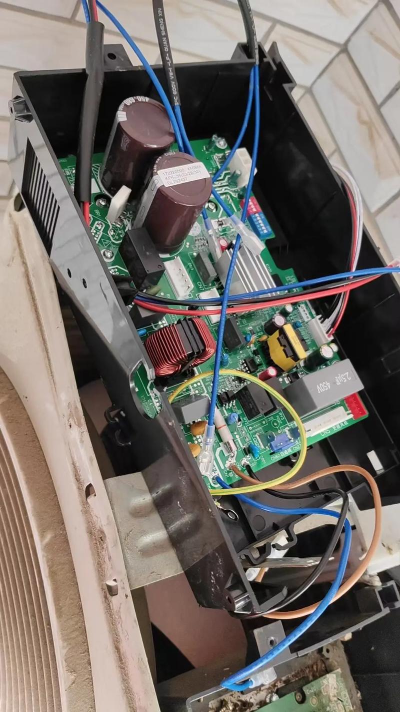 美的电饭煲显示e1故障怎么办