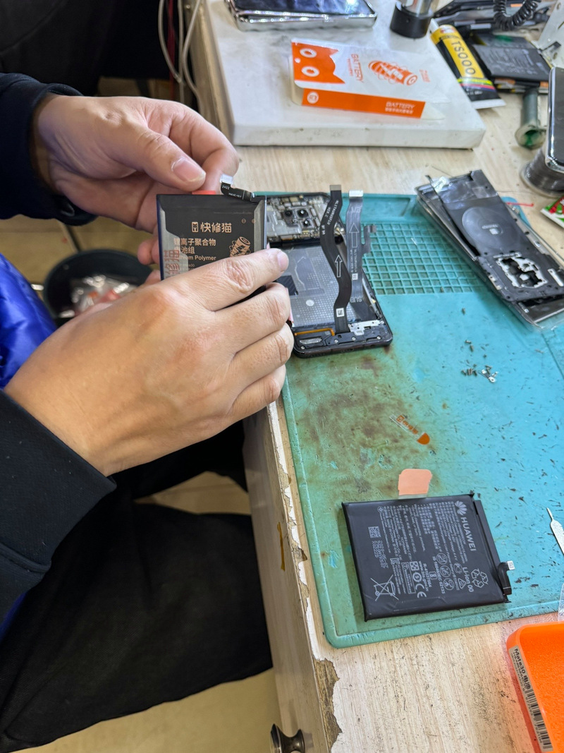 htc820拆机换电池