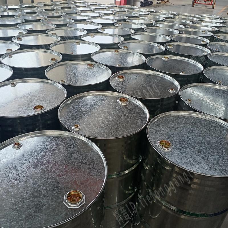 废铁油桶制作成铁皮