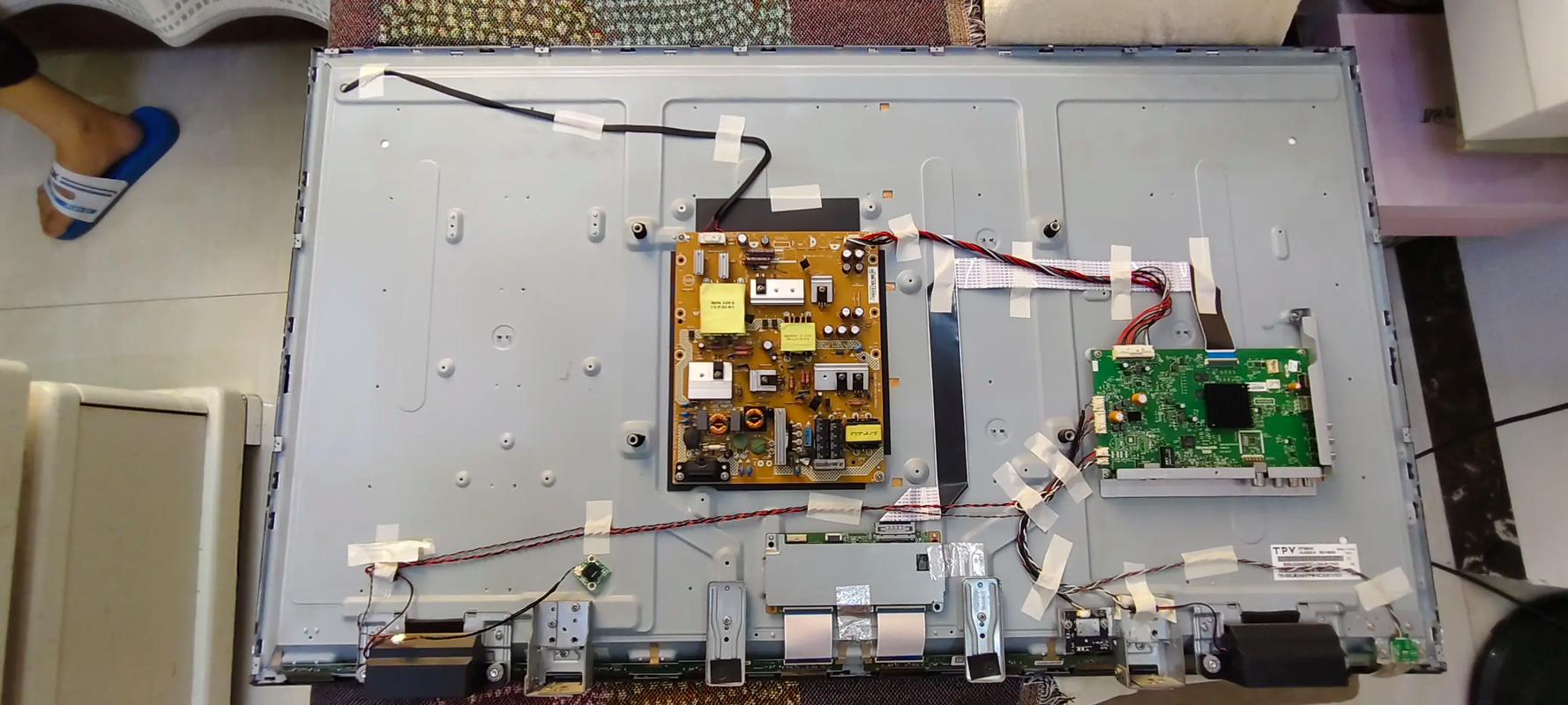 创维55e65sg电源板故障