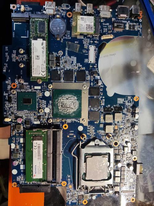 神舟笔记本主板电池在哪