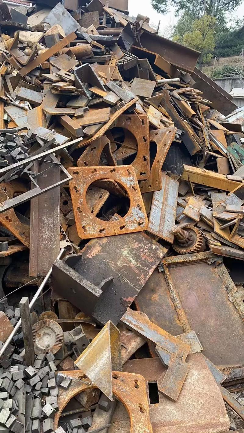 辽宁废铁摸多少钱